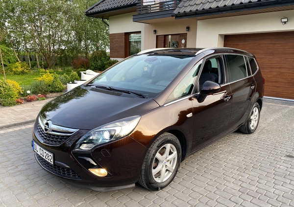 Opel Zafira cena 37900 przebieg: 203000, rok produkcji 2012 z Kielce małe 781